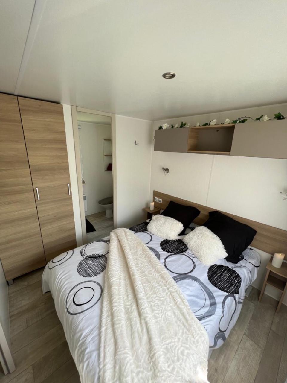 Mobil-Home 4 Etoiles Avec Piscine Proche De Blois Onzain Exterior foto